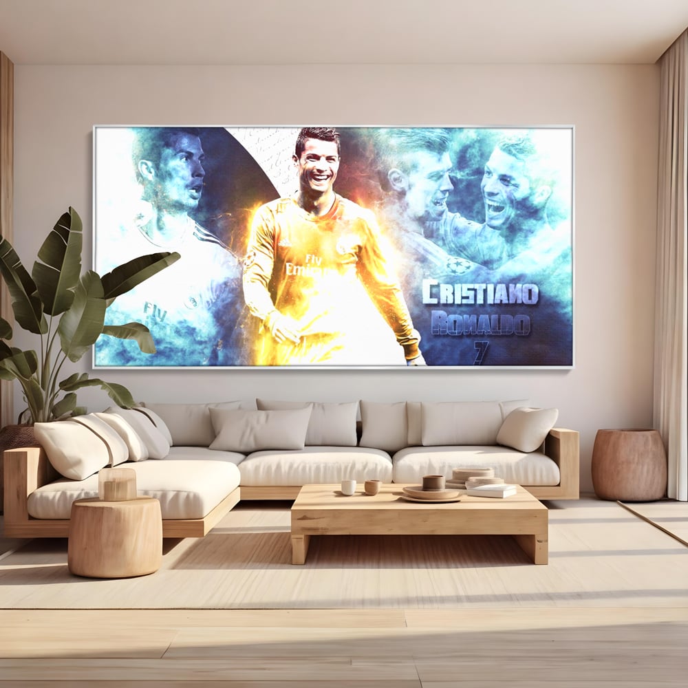 Tablou canvas cu tablou canvas cu cristiano ronaldo, in rama de aluminiu argintiu, pe perete intr-un living